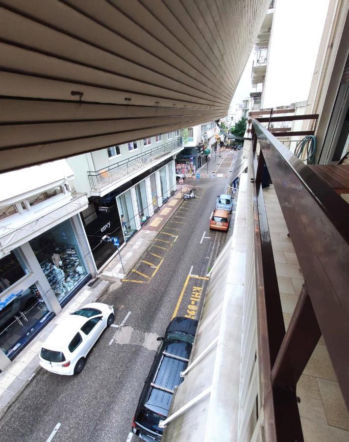 아그리니온 Johnny'S Loft 아파트 외부 사진